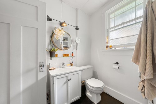 2027 44Th Avenue W, Vancouver, BC 