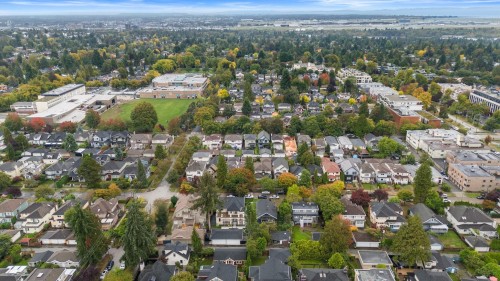 2027 44Th Avenue W, Vancouver, BC 