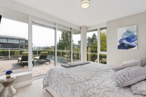 201-908 Keith Road, West Vancouver, BC 