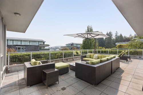 201-908 Keith Road, West Vancouver, BC 