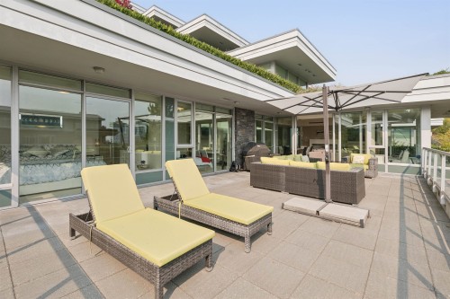 201-908 Keith Road, West Vancouver, BC 