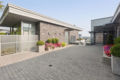 201-908 Keith Road, West Vancouver, BC 