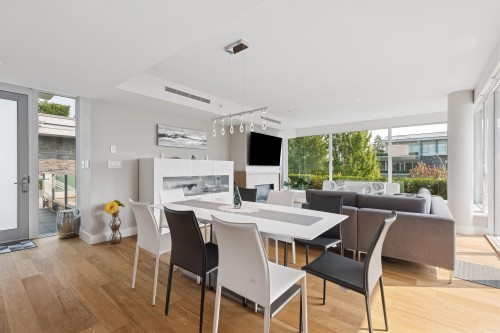 201-908 Keith Road, West Vancouver, BC 