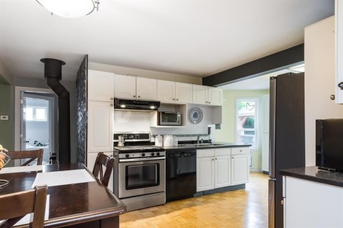 24985 Dewdney Trunk Road, Maple Ridge, BC 