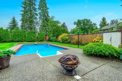 24985 Dewdney Trunk Road, Maple Ridge, BC 