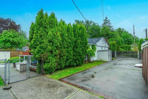 24985 Dewdney Trunk Road, Maple Ridge, BC 