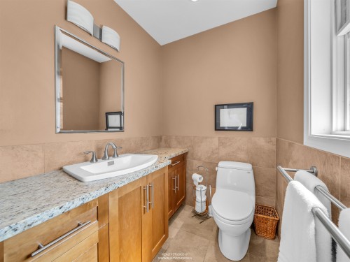 1202 Bracknell Crescent, North Vancouver, BC 