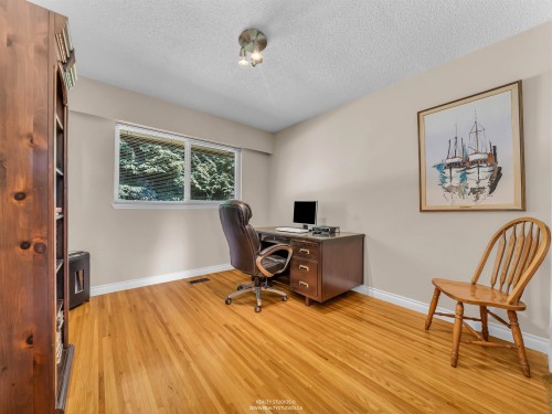 1202 Bracknell Crescent, North Vancouver, BC 