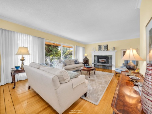 1202 Bracknell Crescent, North Vancouver, BC 