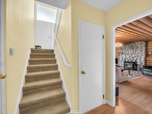 1202 Bracknell Crescent, North Vancouver, BC 