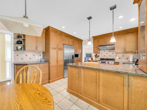 1202 Bracknell Crescent, North Vancouver, BC 