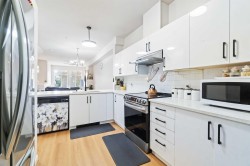 8-935 Ewen Avenue  New Westminster, BC V3M 0A1