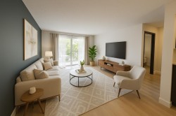 205-1515 E 5th Avenue  Vancouver, BC V1W 3A5