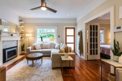 3528 Franklin Street  Vancouver, BC V5K 1Y5