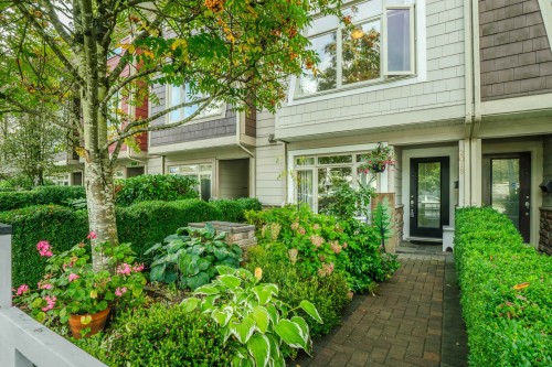 2018 Fraser Avenue, Port Coquitlam, BC 
