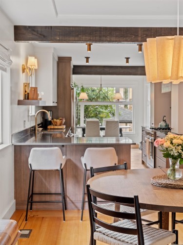 2624 1St Avenue E, Vancouver, BC 