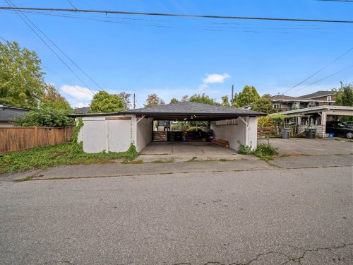 2624 1St Avenue E, Vancouver, BC 