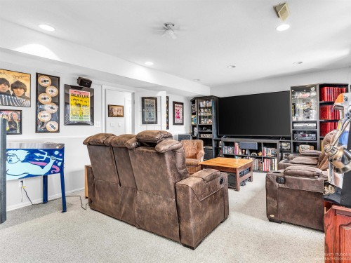 2990 Eddystone Crescent, North Vancouver, BC 