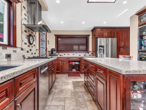 2990 Eddystone Crescent, North Vancouver, BC 