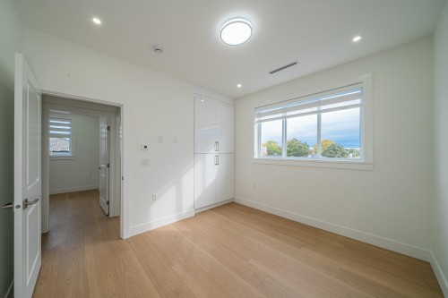 2172 46Th Avenue E, Vancouver, BC 