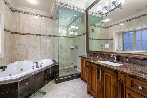 7130 Granville Street, Vancouver, BC 