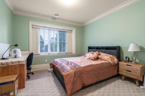 7130 Granville Street, Vancouver, BC 