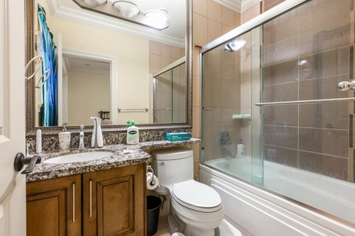 7130 Granville Street, Vancouver, BC 