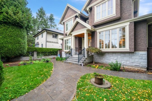 7130 Granville Street, Vancouver, BC 