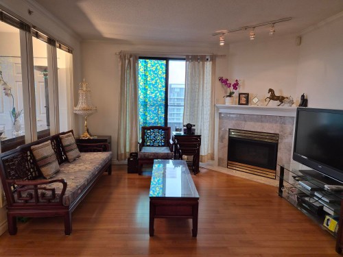 1506-6611 Cooney Road  Richmond, BC V6Y 4C5