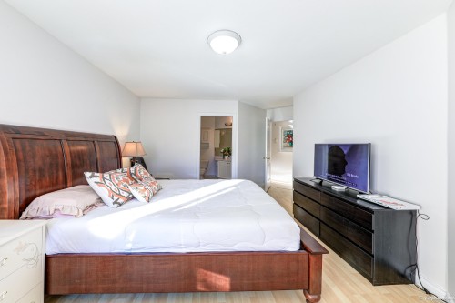 320-8880 Jones Road, Richmond, BC 