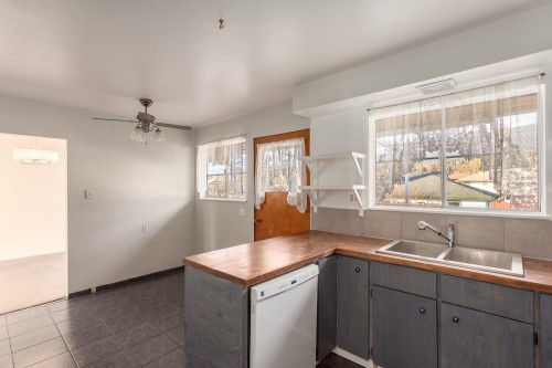 342 18Th Street E, North Vancouver, BC 