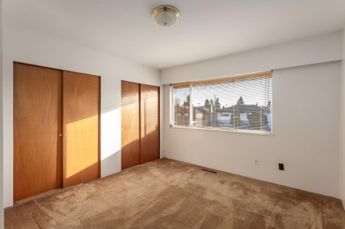 342 18Th Street E, North Vancouver, BC 