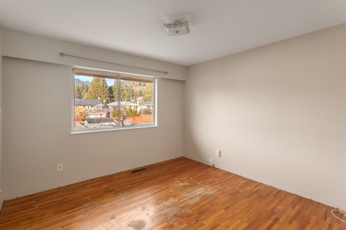 342 18Th Street E, North Vancouver, BC 