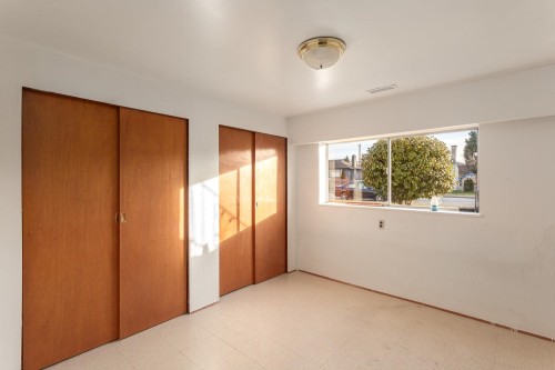 342 18Th Street E, North Vancouver, BC 