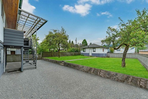 342 18Th Street E, North Vancouver, BC 