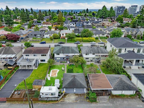 342 18Th Street E, North Vancouver, BC 