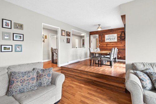 21910 Wicklow Way, Maple Ridge, BC 