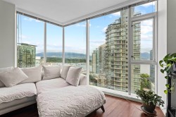 1705-1211 Melville Street  Vancouver, BC V6E 0A7