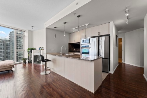 1705-1211 Melville Street, Vancouver, BC 