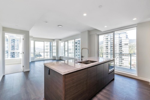 2009-308 Morrissey Road  Port Moody, BC V3H 0M3