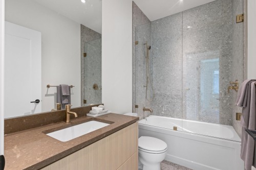 1-1243 27Th Avenue E, Vancouver, BC 