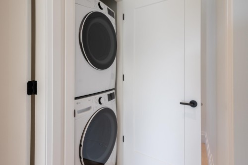 1-1243 27Th Avenue E, Vancouver, BC 