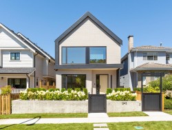 2-1243 27th Avenue E Vancouver, BC V5V 2L9