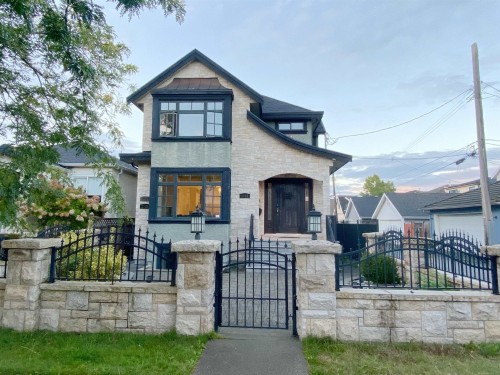 2721 21 Avenue W, Vancouver, BC 