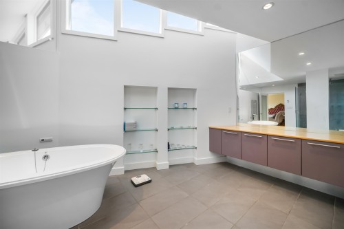 4246 Rockridge Road, West Vancouver, BC 