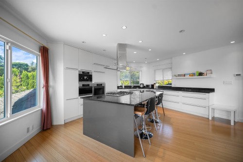 4246 Rockridge Road, West Vancouver, BC 