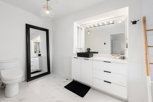 1128 Fraserview Street, Port Coquitlam, BC 