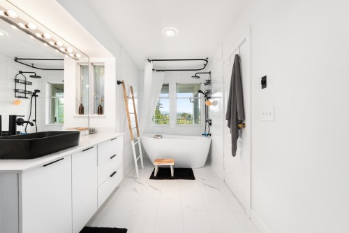 1128 Fraserview Street, Port Coquitlam, BC 