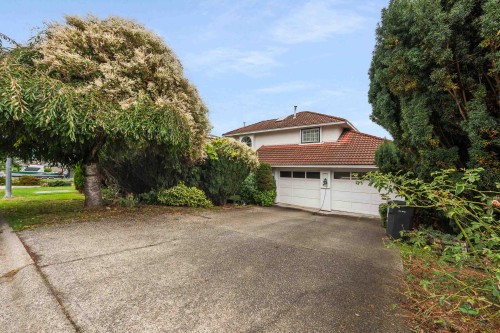 1128 Fraserview Street, Port Coquitlam, BC 