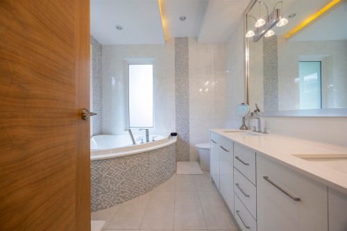 5111 Harbour View Road, Burnaby, BC 